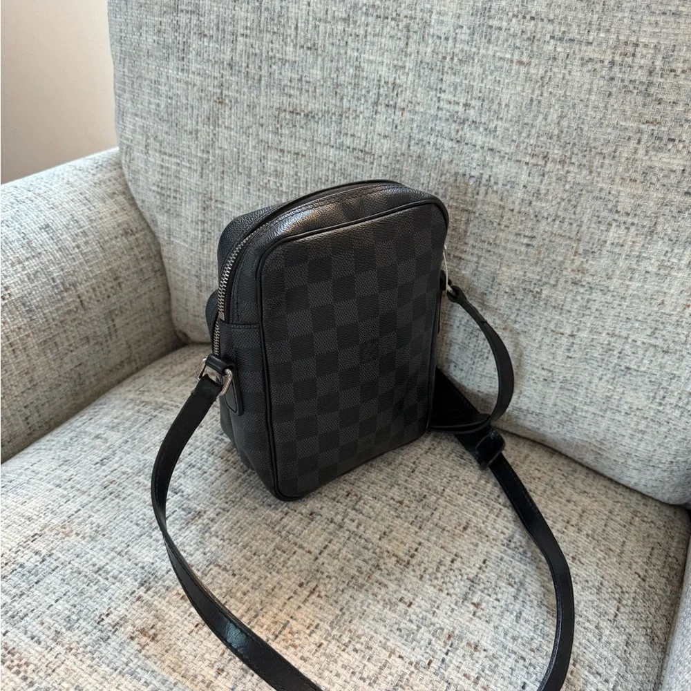 Black Checkered Crossbody Bag - Picture 4 of 16